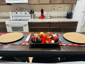 Cozy Private Guesthouse w/ Full Kitchen & Wi-Fi - Image 3