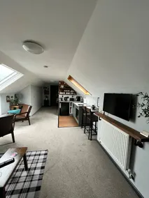 Modern 2-Bed Loft with Stunning Countryside Views - Image 3