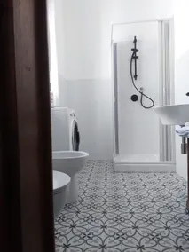 Piazza San Babila studio apartment - Image 5