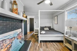 Escape to Clarksville's Chic Luxe 3BR Home - Image 4