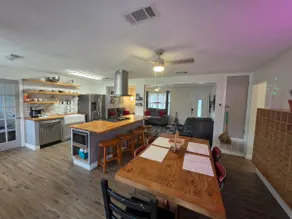 Sunny Pensacola poolside retreat 3br Oasis - Image 4