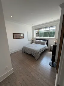 Charming suite minutes from the beach - Image 5