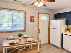 Lovely 2-bedroom apartment remodeled - Image 5