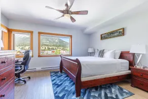 Heart of Canmore - Dog Friendly w/ Rooftop Hot Tub - Image 4