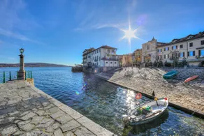 Lago Magico Pied Dans L' Eau - by Happy Rentals - Image 2