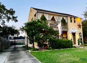 3 Bedrooms with Free gated parking,5-10Mins From ALL - Image 2