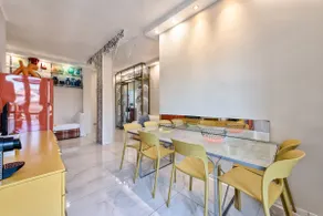 Royal Gardens new central and panoramic apartment - Image 2