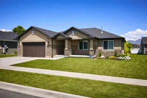 Sleeps 16 Cozy 6 beds home w/tons of living space - Image 3