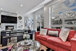 SSR Plato|Private Entry|Top View|Luxury|4BR&3BTH ( RES-11682 ) - Image 4