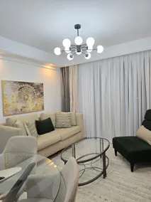 Modern Luxurious 1 bedroom with a pool and a gym - Image 5