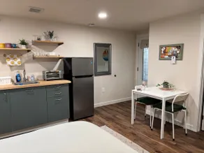 Central Salem Hideaway Studio - Image 5