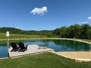 5BR Country Stay | Pond, Jacuzzi & Views/2 baths - Image 3