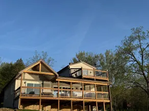 5BR Country Stay | Pond, Jacuzzi & Views/2 baths - Image 2