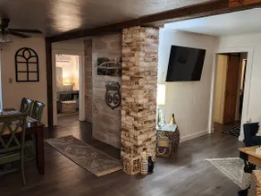 Cozy Cottage Retreat on Rt 66 - Image 4