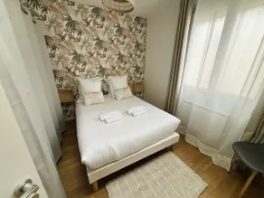 Bohemian Apartment | Train Station & Parking - Image 4