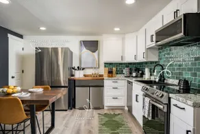 Cozy 1BR King Bed w/ Kitchen Near RiNo - Image 4