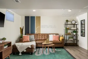 Cozy 1BR King Bed w/ Kitchen Near RiNo - Image 3