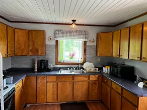 Scenic Views on 20 acres-The Family Cabin awaits! - Image 5