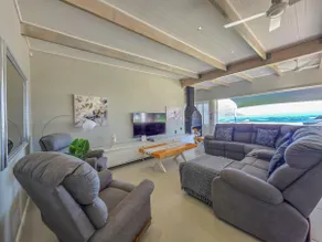 8 On Fleur Park Beach - Image 2