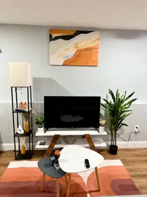 Cozy 2-Floor Apartment with Garage Access - Image 4