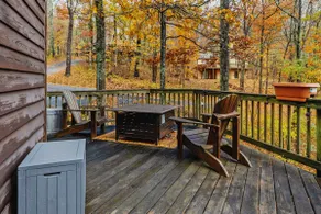 Cheerful 3-Bedroom Cabin - Image 3