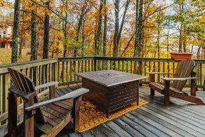 Cheerful 3-Bedroom Cabin - Image 2