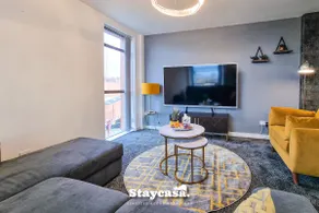 Luxury Deansgate Apt Canal View & Free Parking - Image 5