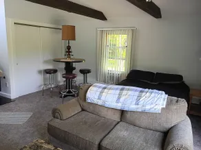 Adorable 1 bedroom guesthouse in country setting. - Image 5
