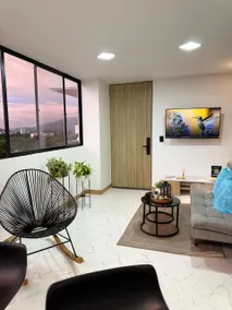 Modern apartment. Super central. - Image 2