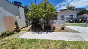 Graceful house with outdoor area and parking. - Image 5