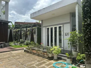 Entire studio villa in a large property - Image 3