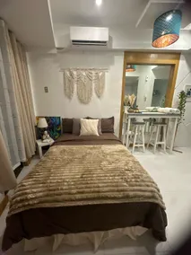 Cozy Place with City View at Greenbelt Makati - Image 2