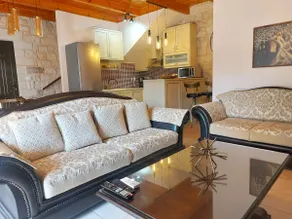 Villa Christy à 150 mètres de la plage avec piscine privée et cheminée - Image 3