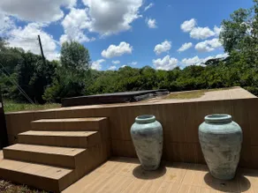 Luxury Country House with Giant Heated Jacuzzi - Image 3