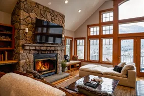 Huge 7BR Mountain Lodge | Hot Tub & Putting Green - Image 3