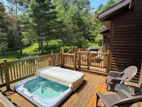 Iroquois Lodge | Pet Friendly! Minutes to Main St. - Image 2