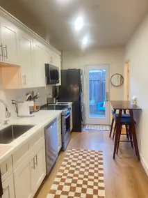 1B1B Private Suite+Kitchen walk to Santana Row @SJ - Image 3