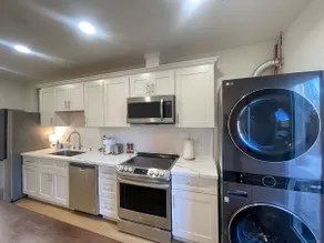 1B1B Private Suite+Kitchen walk to Santana Row @SJ - Image 4