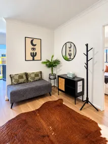 Spacious 2BR East Perth Pool Gym CATBus CBD Optus - Image 4