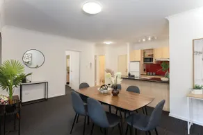 Spacious 2BR East Perth Pool Gym CATBus CBD Optus - Image 3