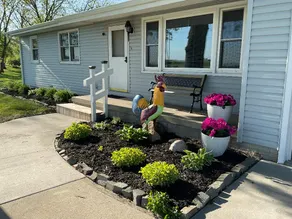 Enjoy golf course views with hot tub and fire pit. Three bedrooms, sleeps seven. - Image 2