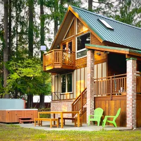 River-Walk Cabin - near Mount Rainier National Park - Image 2