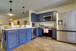 Comfort, relax, quiet near Woodlands |3 BED|2 BATH - Image 5