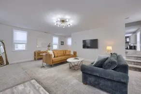 Spacious & Quiet 4 BD/2BA - Private Yard - Image 2
