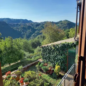 House near Barga Maika Tiglio little house - Image 2