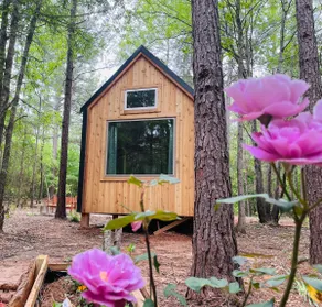 Lovely Glamping Cabin: Soaking Tubs + Spa - Image 4