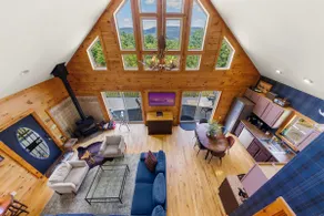Peaceful Mountain Getaway: hot tub, hiking, views - Image 2