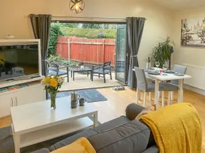 Woodside Retreat, Number 37 - Image 5