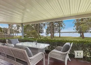 Mannering Lake House - Image 2