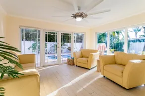 Sunset Oasis Tropical Retreat - Image 2
